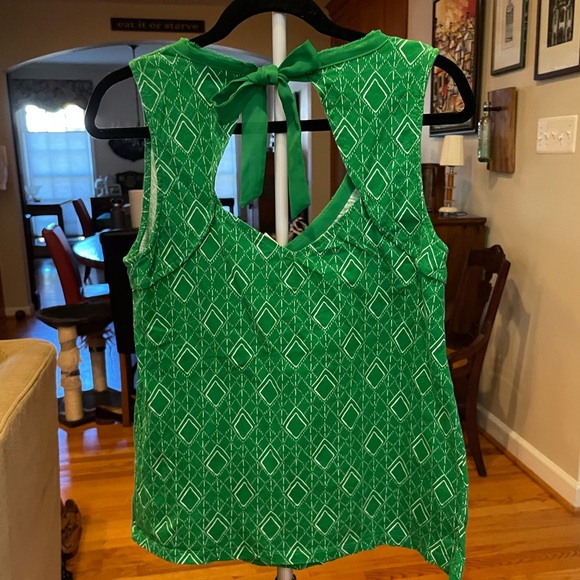 Akemi + Kin Green Tank - Picture 4 of 11